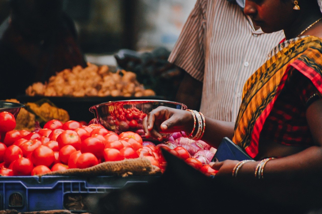 découvrez le farmers market, un lieu vibrant où agriculteurs locaux et producteurs se rassemblent pour vous offrir des produits frais, bio et savoureux. profitez de l'ambiance conviviale, de spécialités artisanales et d'une variété de fruits, légumes, et bien plus encore, tout en soutenant l'économie locale.