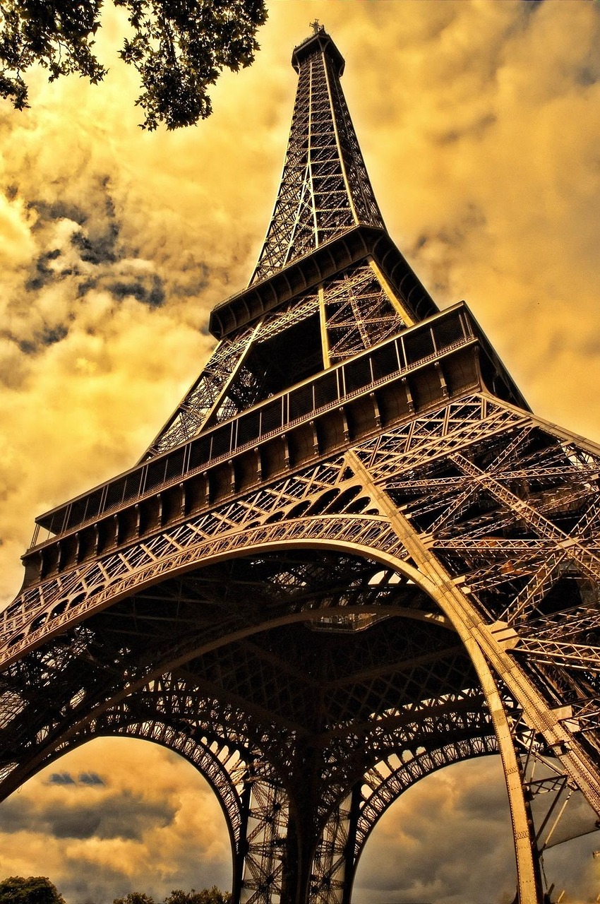 découvrez les attractions locales incontournables : sites historiques, parcs naturels, musées et activités pour toute la famille près de chez vous.