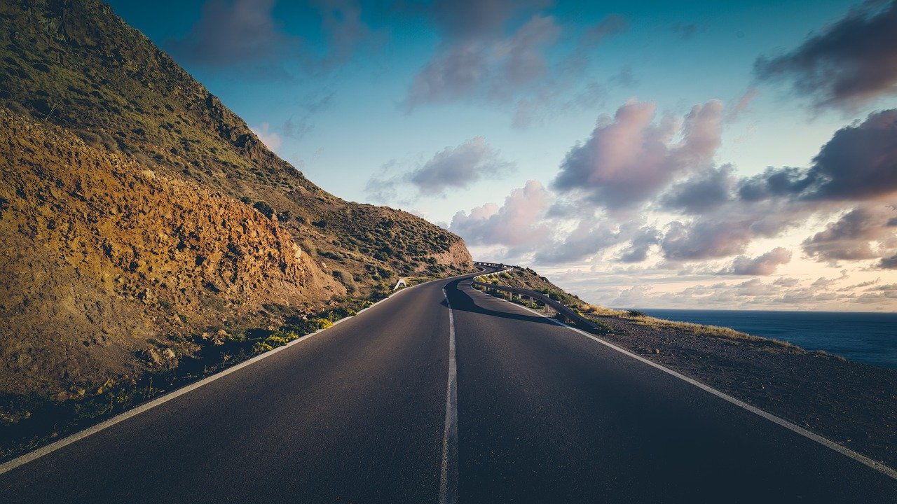 découvrez des destinations estivales incontournables pour des vacances inoubliables. plages de rêve, festivals animés et paysages à couper le souffle vous attendent pour une expérience estivale parfaite.