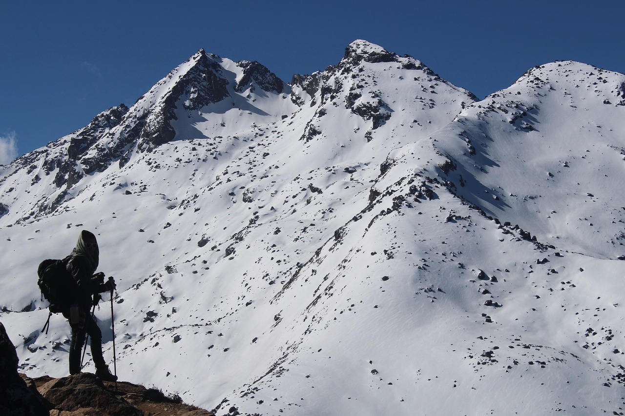 découvrez tout sur le trek : conseils pratiques, itinéraires incontournables, équipement essentiel et astuces pour organiser votre prochaine aventure en pleine nature. préparez-vous à vivre une expérience unique de randonnée !