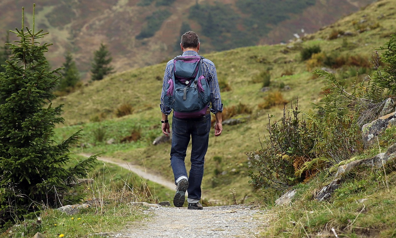 découvrez les meilleurs sentiers de randonnée pour tous niveaux. explorez la nature, améliorez votre forme physique et profitez de paysages magnifiques lors de vos sorties hiking.