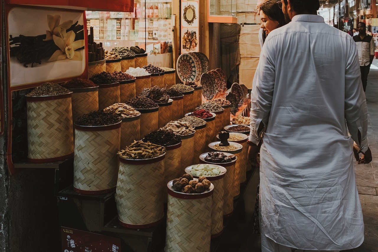découvrez la richesse de la gastronomie locale à travers des plats authentiques et savoureux. explorez les spécialités régionales, ingrédients frais et traditions culinaires qui font la fierté de nos terroirs.
