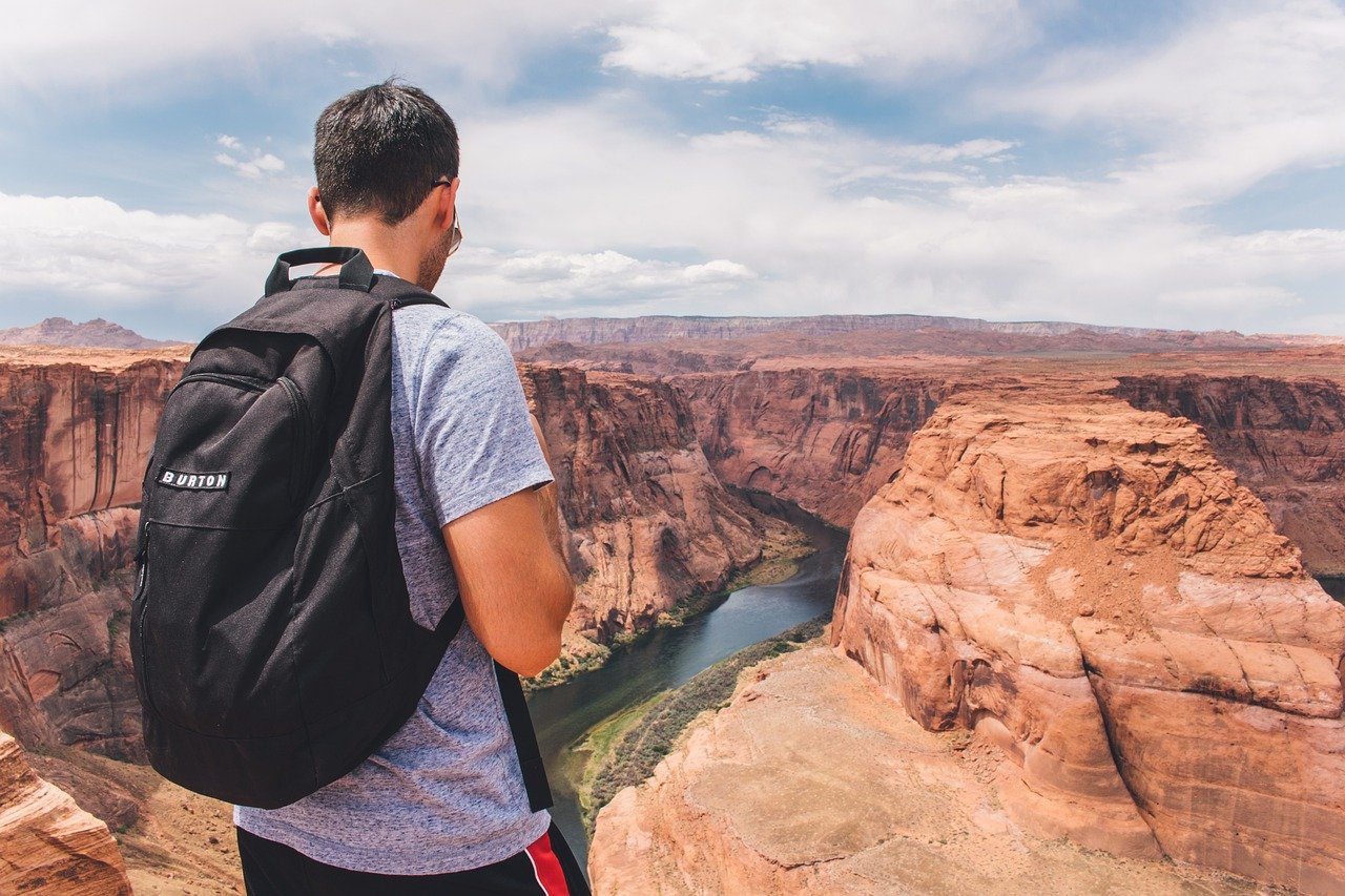 découvrez les essentiels pour un sac à dos de voyage : des conseils sur les vêtements, les accessoires, et les articles indispensables pour un voyage confortable et organisé. préparez-vous à explorer le monde avec tout le nécessaire à portée de main.