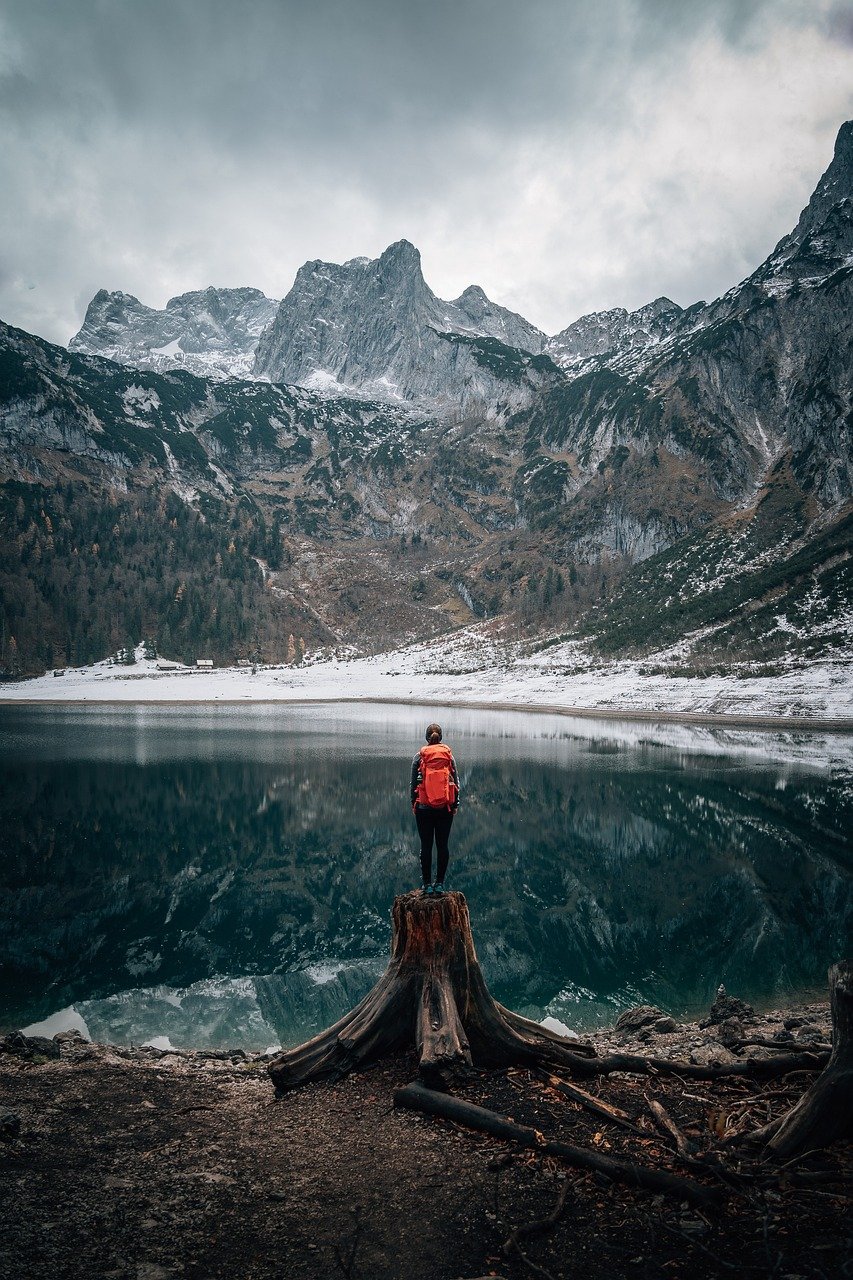 plongez dans une aventure magique de noël, où le charme des fêtes rencontre l'excitation de l'exploration. partez à la découverte de traditions, d'histoires captivantes et de moments inoubliables en famille.