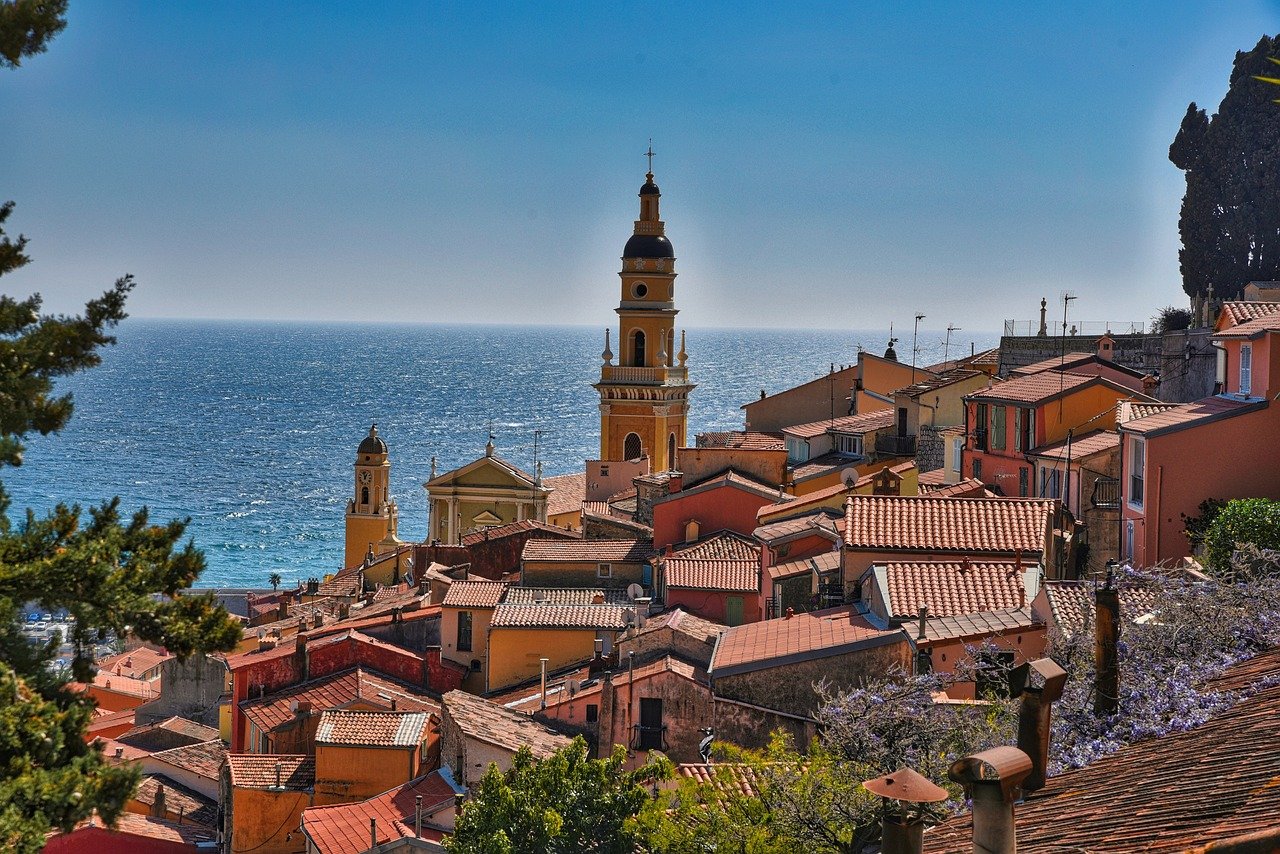 découvrez la french riviera avec le french riviera pass : accédez à des attractions incontournables, des musées prestigieux et des expériences inoubliables le long des côtes ensoleillées de la côte d'azur. profitez d'économies sur les entrées et explorez ces destinations emblématiques à votre rythme.