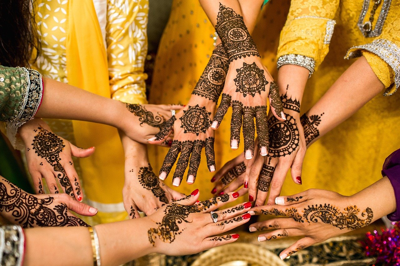 découvrez l'essence des traditions à travers le monde, des coutumes ancestrales aux rituels modernes. plongez dans un voyage culturel fascinant qui célèbre la diversité et l'héritage de nos sociétés.