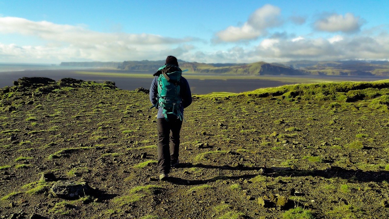 découvrez les essentiels pour un sac à dos de voyage, incluant des astuces sur les indispensables à emporter pour un confort optimal, une organisation efficace et des aventures inoubliables.