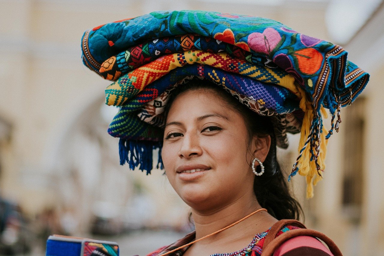 découvrez la richesse de la culture locale à travers ses traditions, ses arts et ses coutumes uniques. plongez dans un voyage vibrant qui célèbre l'authenticité et la diversité de notre patrimoine culture.