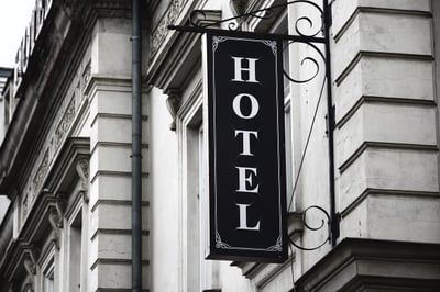 Meublés de tourisme : un nouvel accord issu du Comité de la législation