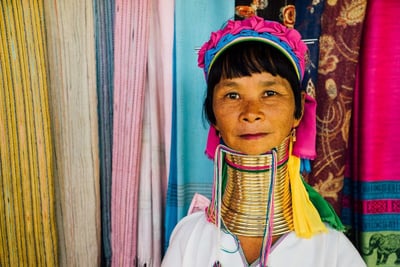 Culture locale : Les traditions vivantes des villages de la région