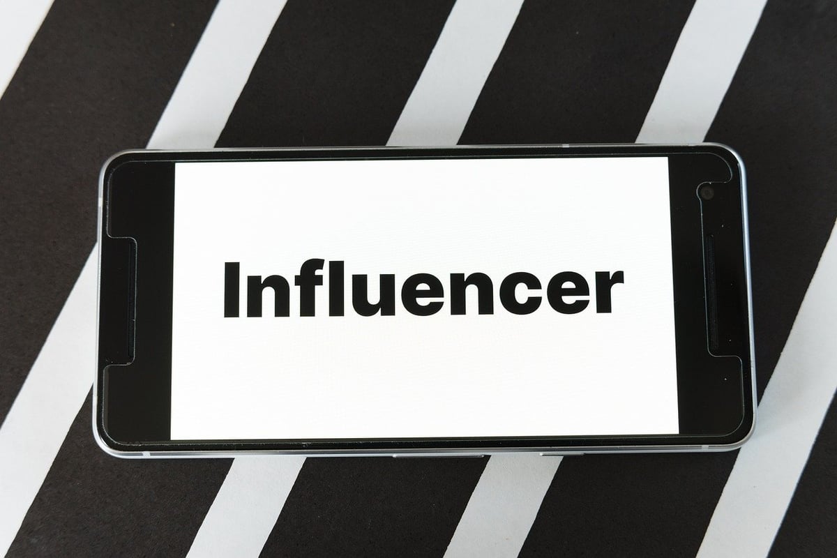 L’impact du marketing d’influence sur l’univers du voyage : statistiques essentielles et plateformes incontournables