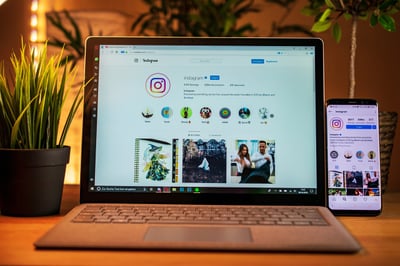 Été 2025 : Instagram, le paradis des rêves, tandis que LinkedIn, le carrefour de la réflexion