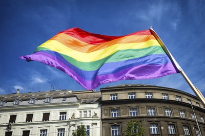 Évasion Multicolore : Découvrez les Vacances Arc-en-Ciel